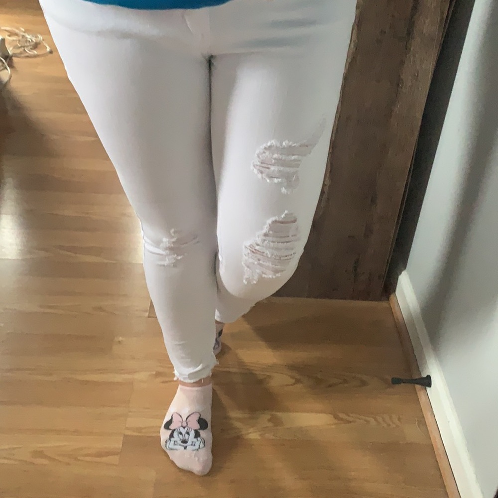 White distressed Judy Blue jeans